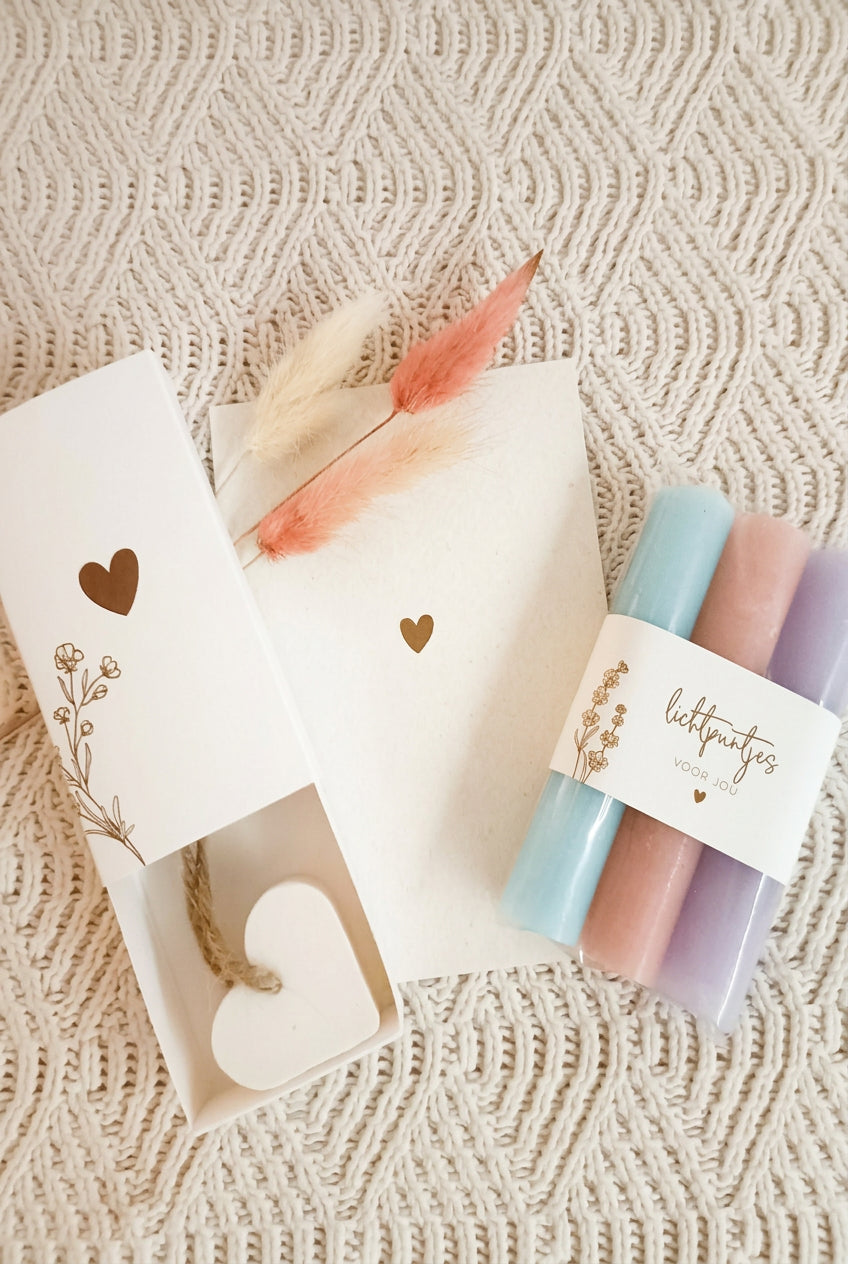 Brievenbus cadeauset ‘Sending you a big hug’ – Met Kaarsjes & Zeepje