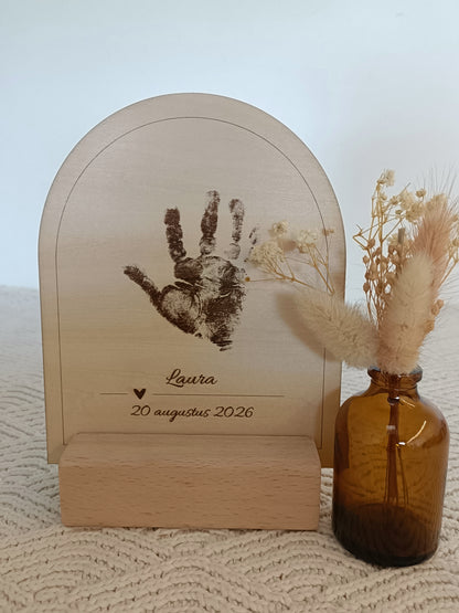 Houten herinneringsboog met hand of voetafdruk (gepersonaliseerd)
